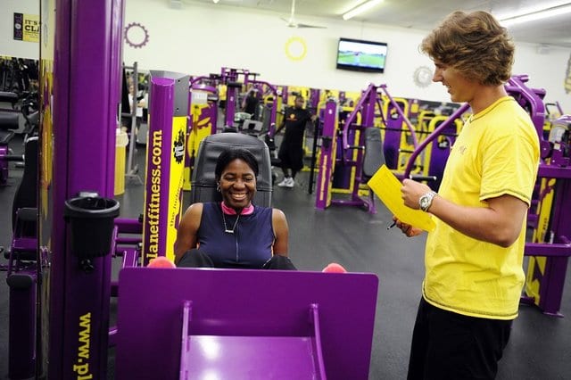 woman doing workout in planet fitness