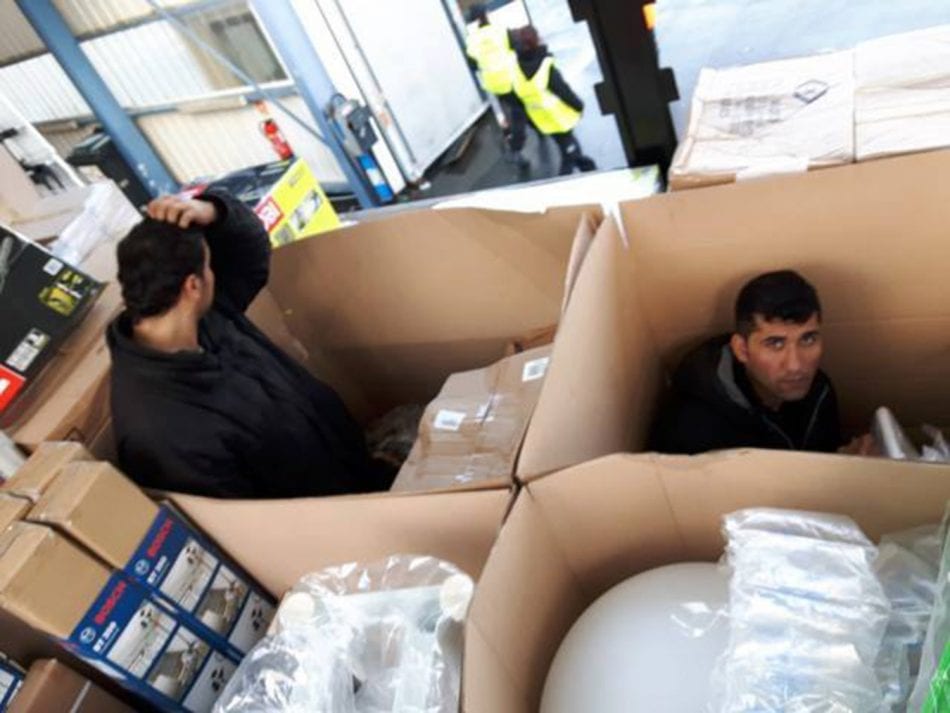 calais-immigrants-_2686698a