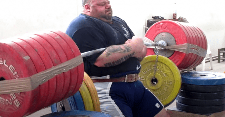 Kyriakos grizzly zercher shrug